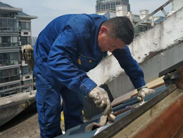 屋頂天溝漏水怎么辦?