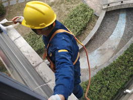 窗戶漏水怎么辦?