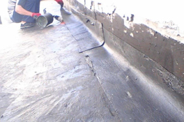 防水層開裂怎么辦?