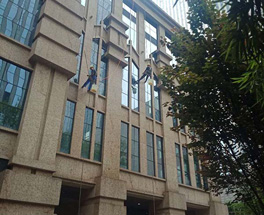 外墻清洗公司要準備哪些外墻打掃工具?