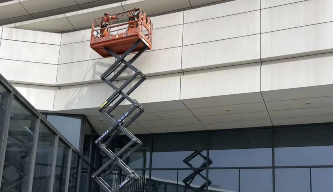 每周系列:守護城市天際線|專業高空保潔在行動?